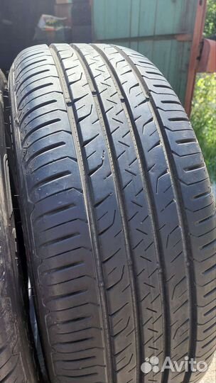 Goodyear EfficientGrip Performance SUV 225/55 R19 99V