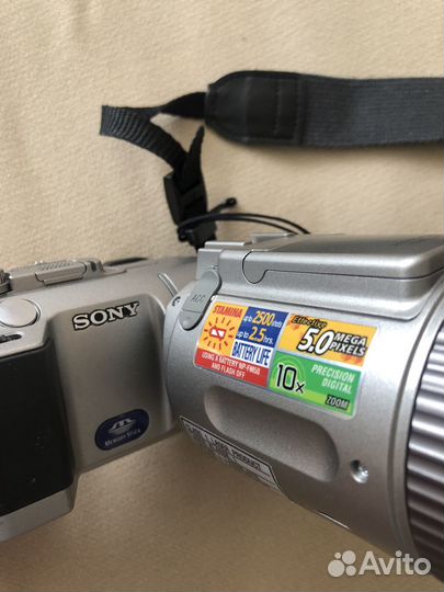 Компактный фотоаппарат sony DSC-F707