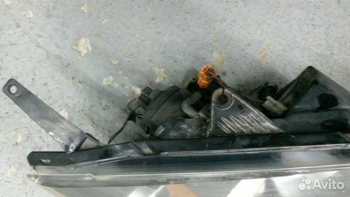 Передняя правая фара Мазда 3 вк галоген хеч