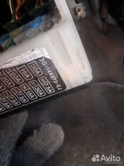 Блок предохранителей Ford Mondeo