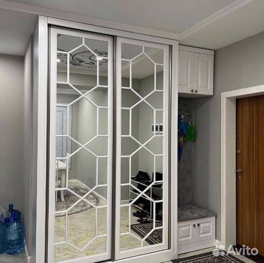 Шкаф в комнату