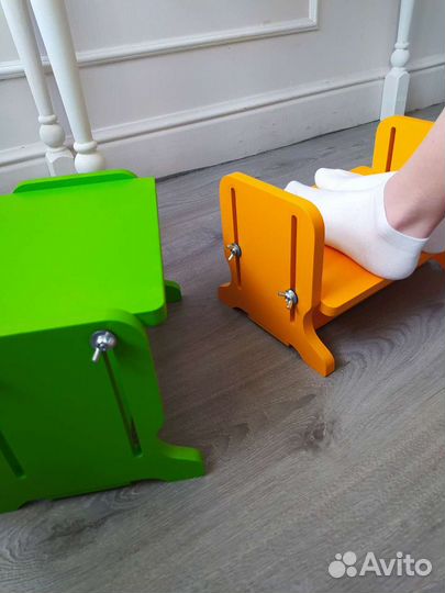 Подставка для ног регулируемая