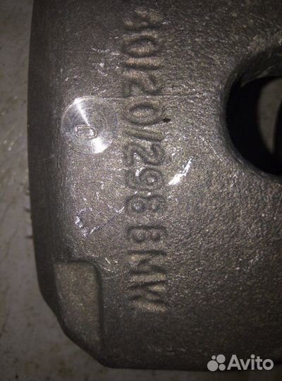 Суппорт задний правый Bmw 5-Series E39 M47D20 1995