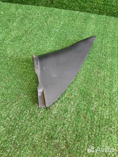 Уголок зеркала левый ниссан альмера классик