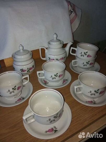 Два чайных сервиза