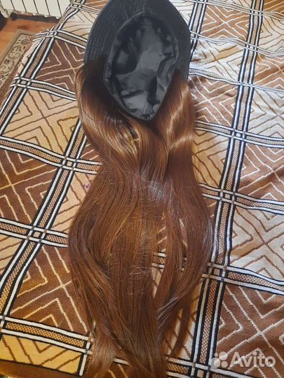 Панама с искусственными волосами