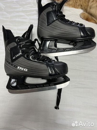 Коньки хоккейные 39 размер