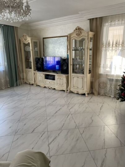 Дом 197 м² на участке 4 сот.