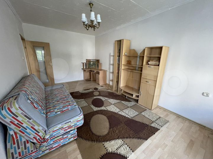 2-к. квартира, 52 м², 1/3 эт.