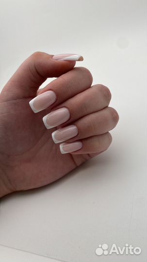 Маникюр педикюр