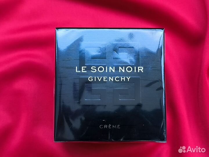 Крем для лица Le Soin Noir Givenchy
