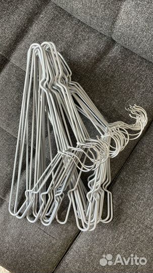 Плечики металлические с прорезиненным покрытием