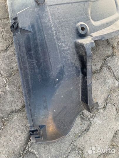 Подкрылок прав. перед. Infiniti Fx35, Fx37, Fx50