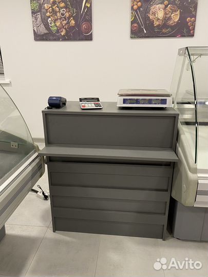 Кассовая тумба