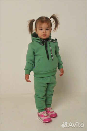 Детский костюм новый на мальчика и девочку