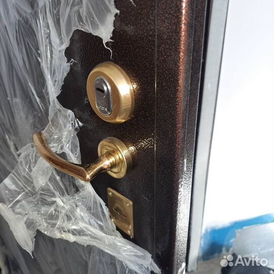 Вскрытие замков двери, установка и замена замков