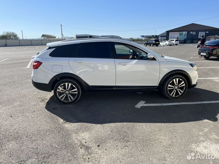 LADA Vesta Cross 1.8 МТ, 2018, 61 000 км