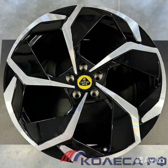Кованые диски R23 на lotus eletre