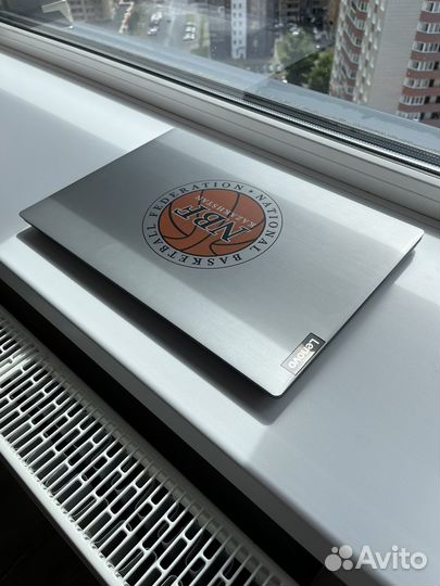 Стильный мощный ноутбук Lenovo IdeaPad