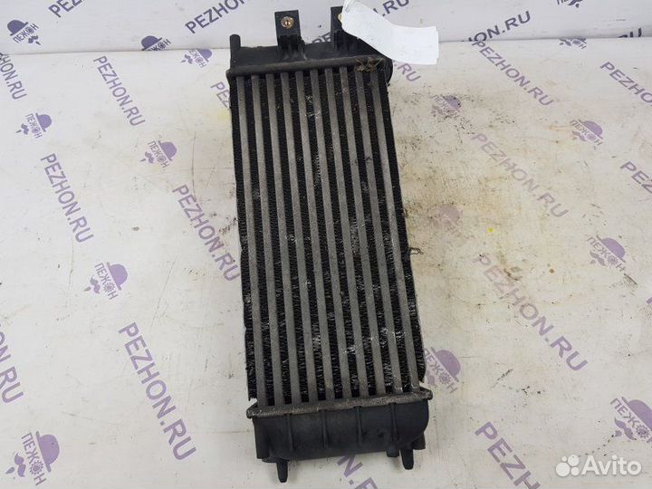 Радиатор интеркулера Peugeot 308