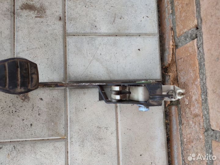 Педаль тормоза Renault Scenic 1