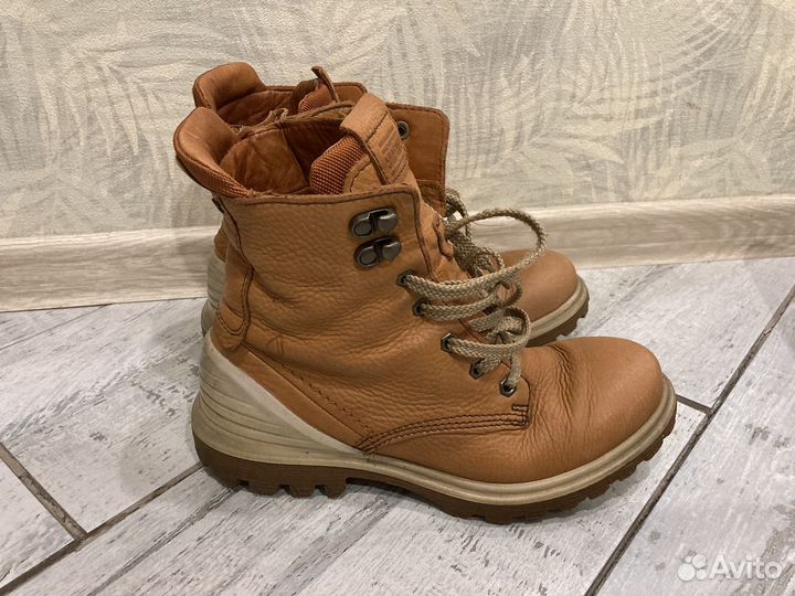 Ботинки женские кожаные ecco 37