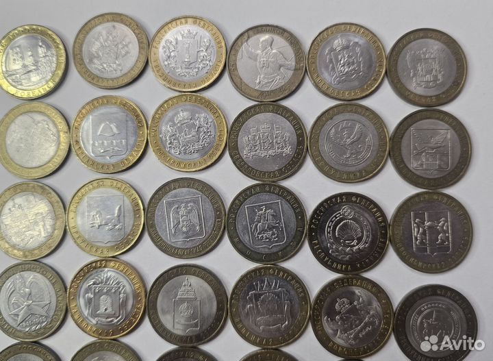 Юбилейные монеты 10рублей биметалл