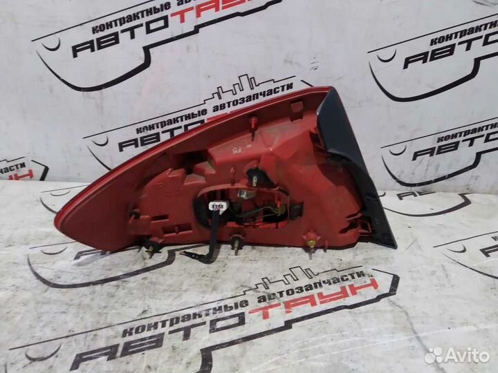 Фонарь nissan skyline HV35 NV35 PV35 V35 22063790