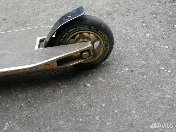 Трюковой самокат Duke 303