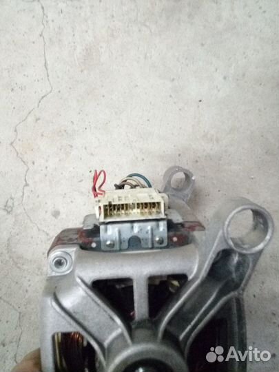 Двигататель стиральной машины Индезит IWB 5083