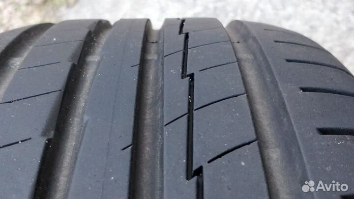 Yokohama BluEarth AE50 235/55 R18 100V