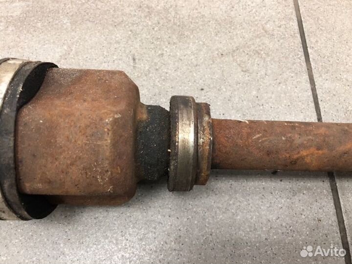 Привод передний правый Peugeot 3008 минивэн 1.6