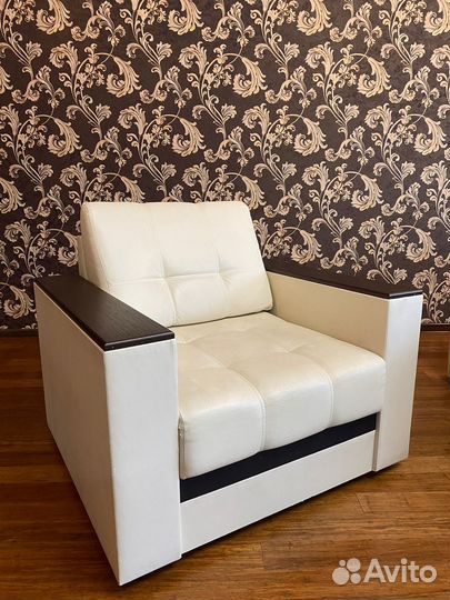 Диван с креслом