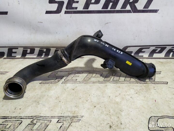 Патрубок интеркулера Volkswagen Passat B6 1.8 BZB