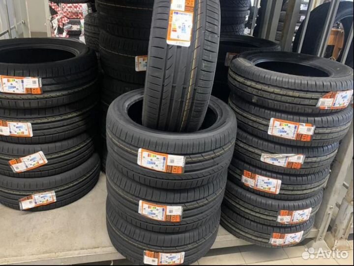 Tracmax X-Privilo TX3 275/40 R19 105Y