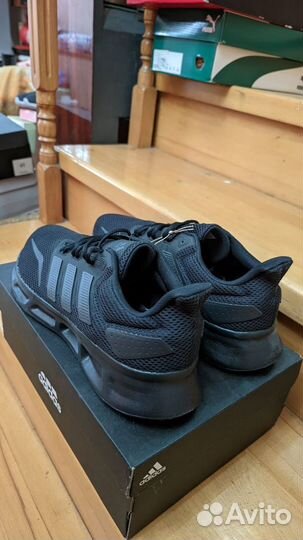 Кроссовки Adidas 41 и 42 размер оригинал