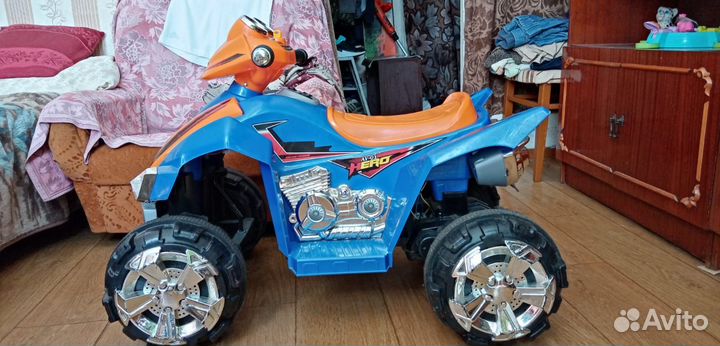 Детский квадроцикл на аккумуляторе