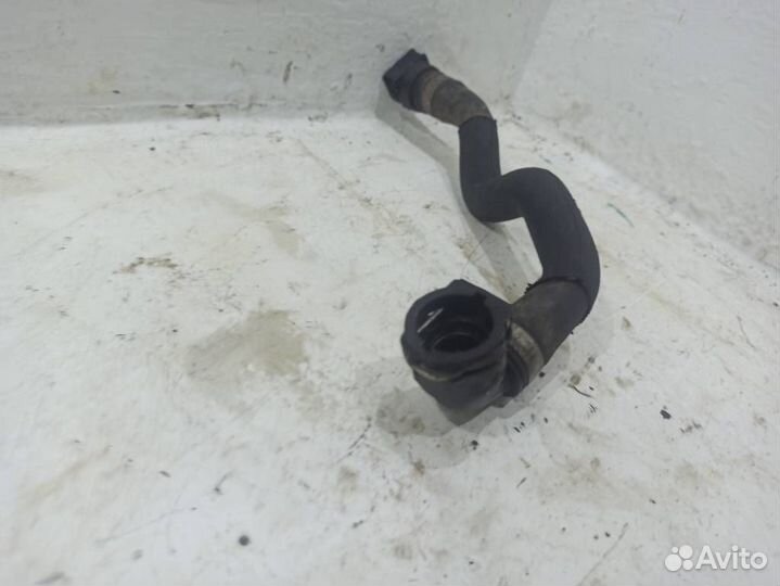 Патрубок системы охлаждения 17127794157