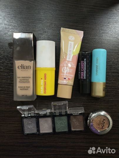 Набор косметики из личной коллекции