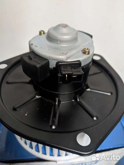 Мотор печки отопителя салона mitsubishi Fuso FK617