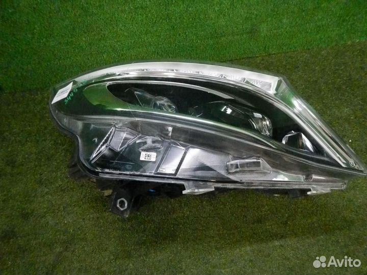 Фара правая Mercedes-Benz V-Class/Vito/Viano