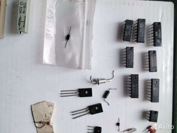 Ненужные запчасти, наушники, радиодетали