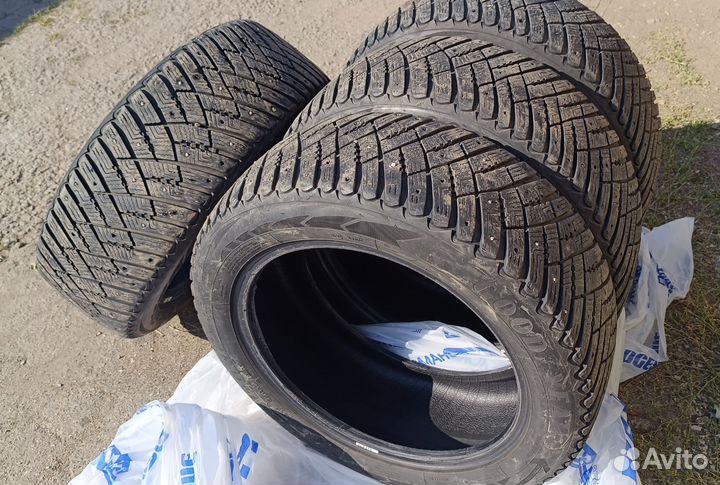 Goodyear Ultragrip Ice Arctic 215/55 R17 98T