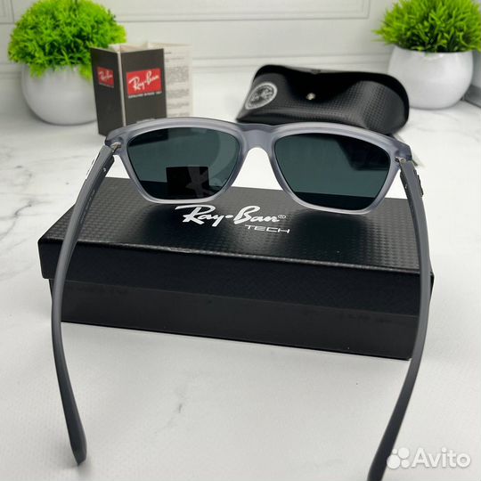 Солнцезащитные очки Ray Ban новинка