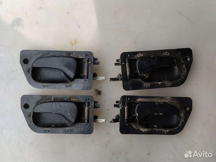 Ручка двери внутренняя Рено лагуна 1