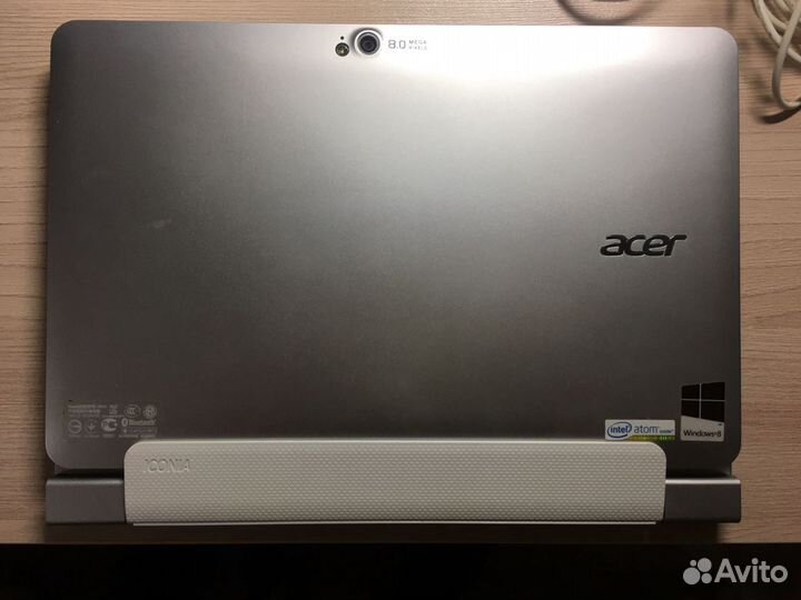 Планшет Acer с клавиатурой Windows