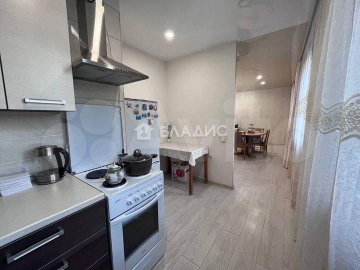 2-к. квартира, 57 м², 2/5 эт.