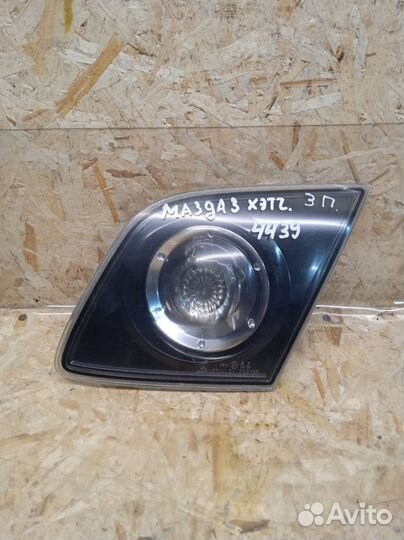 Фонарь задний внутренний правый Mazda 3