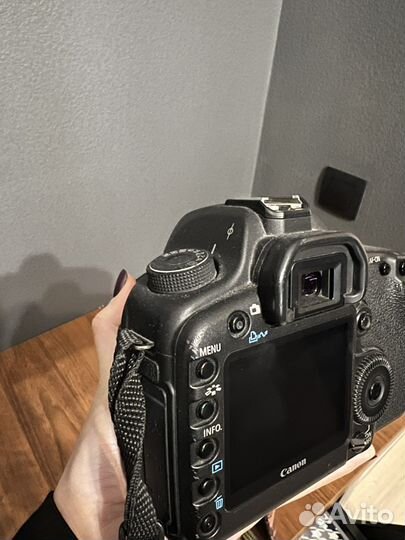 Зеркальный фотоаппарат canon 5d mark2