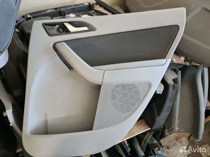 Обшивки Skoda Yeti 2011 1.2